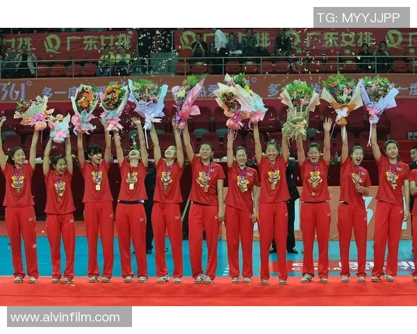 成都排球队防反战术解析：深度剖析排球比赛中的战术运用与团队协作